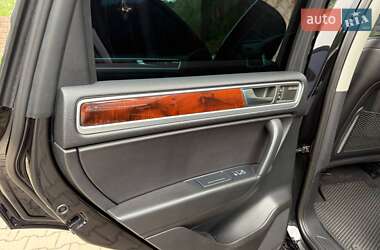 Позашляховик / Кросовер Volkswagen Touareg 2010 в 