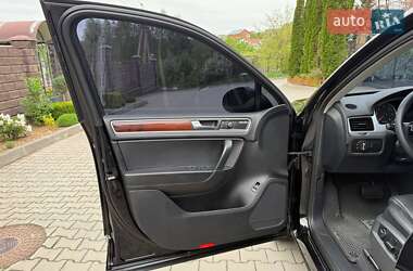 Позашляховик / Кросовер Volkswagen Touareg 2010 в 