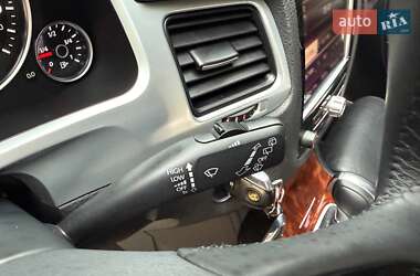 Позашляховик / Кросовер Volkswagen Touareg 2010 в 