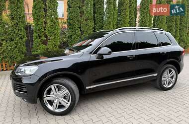 Позашляховик / Кросовер Volkswagen Touareg 2010 в 