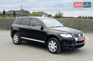 Внедорожник / Кроссовер Volkswagen Touareg 2008 в 