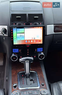 Внедорожник / Кроссовер Volkswagen Touareg 2008 в 