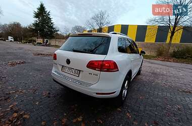 Внедорожник / Кроссовер Volkswagen Touareg 2014 в 