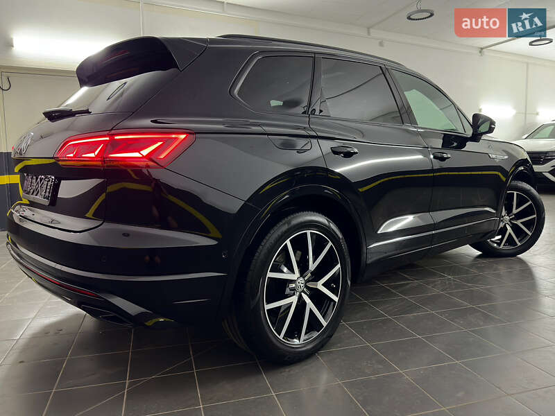 Позашляховик / Кросовер Volkswagen Touareg 2019 в Козятині