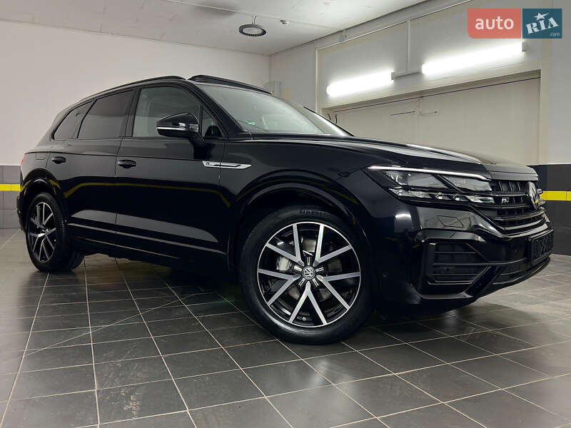 Позашляховик / Кросовер Volkswagen Touareg 2019 в Козятині