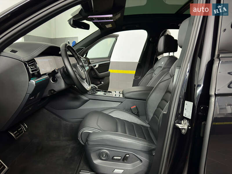 Позашляховик / Кросовер Volkswagen Touareg 2019 в Козятині