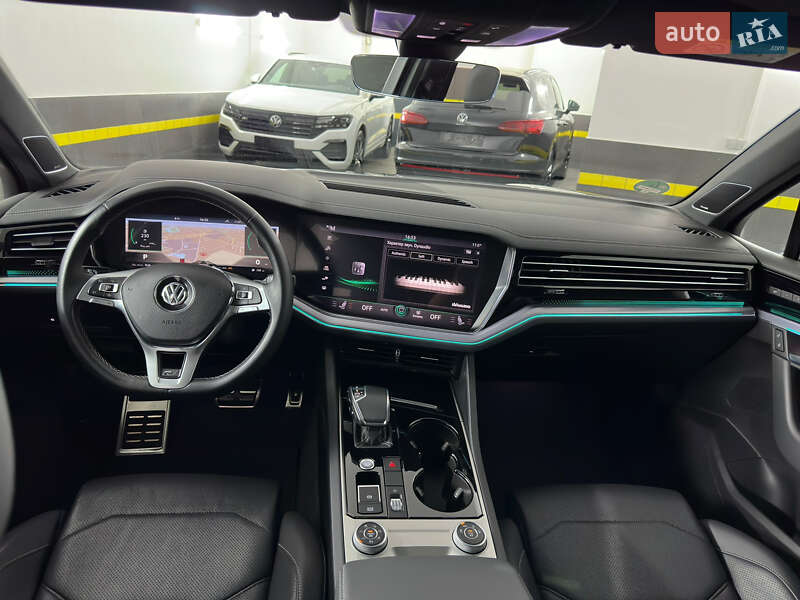 Позашляховик / Кросовер Volkswagen Touareg 2019 в Козятині
