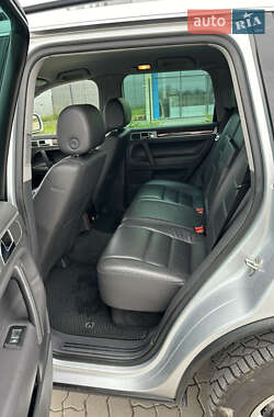 Позашляховик / Кросовер Volkswagen Touareg 2005 в 