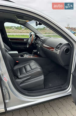 Позашляховик / Кросовер Volkswagen Touareg 2005 в 