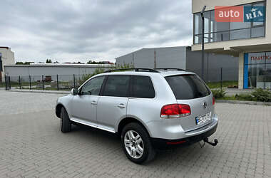 Позашляховик / Кросовер Volkswagen Touareg 2005 в 