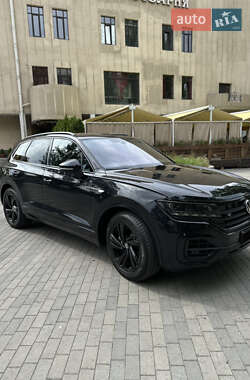Позашляховик / Кросовер Volkswagen Touareg 2022 в Дніпрі