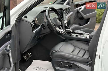 Позашляховик / Кросовер Volkswagen Touareg 2022 в 