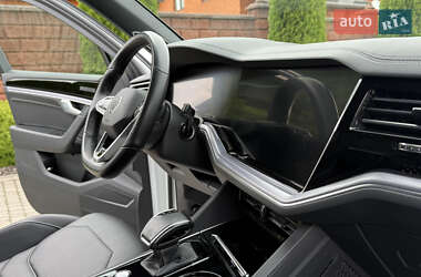 Позашляховик / Кросовер Volkswagen Touareg 2022 в 