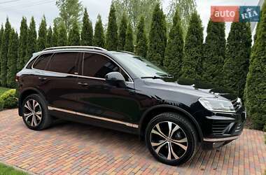 Позашляховик / Кросовер Volkswagen Touareg 2017 в 