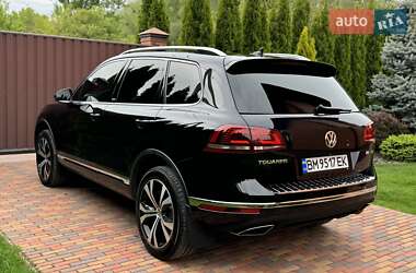 Позашляховик / Кросовер Volkswagen Touareg 2017 в 