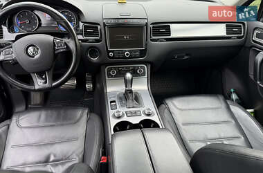 Позашляховик / Кросовер Volkswagen Touareg 2015 в 
