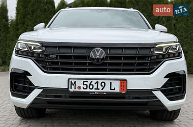 Позашляховик / Кросовер Volkswagen Touareg 2022 в 