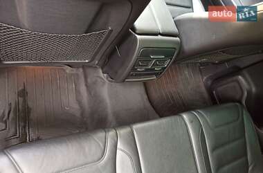 Внедорожник / Кроссовер Volkswagen Touareg 2012 в 