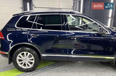 Внедорожник / Кроссовер Volkswagen Touareg 2015 в 
