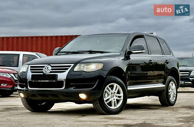 Внедорожник / Кроссовер Volkswagen Touareg 2008 в 