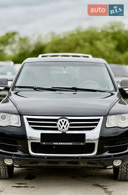 Внедорожник / Кроссовер Volkswagen Touareg 2008 в 