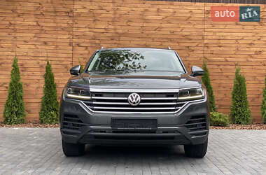 Позашляховик / Кросовер Volkswagen Touareg 2019 в 