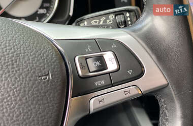 Позашляховик / Кросовер Volkswagen Touareg 2019 в 