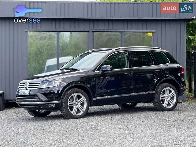 Внедорожник / Кроссовер Volkswagen Touareg 2014 в 