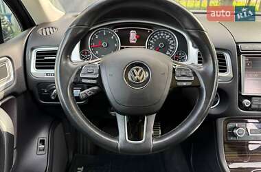 Внедорожник / Кроссовер Volkswagen Touareg 2014 в 