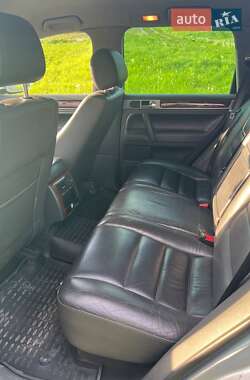 Внедорожник / Кроссовер Volkswagen Touareg 2006 в 