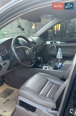 Внедорожник / Кроссовер Volkswagen Touareg 2008 в 