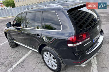 Внедорожник / Кроссовер Volkswagen Touareg 2008 в 