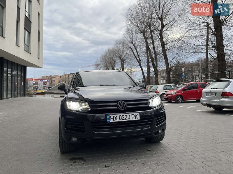 Позашляховик / Кросовер Volkswagen Touareg 2014 в Хмельницькому