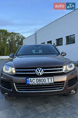 Позашляховик / Кросовер Volkswagen Touareg 2013 в 