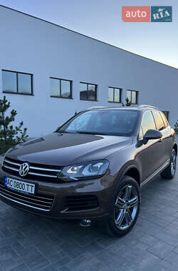 Позашляховик / Кросовер Volkswagen Touareg 2013 в 