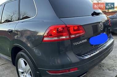 Внедорожник / Кроссовер Volkswagen Touareg 2011 в 