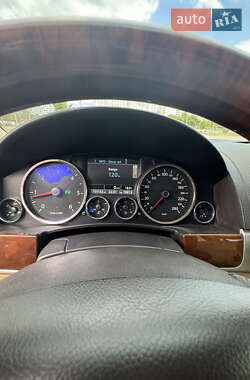Позашляховик / Кросовер Volkswagen Touareg 2007 в 