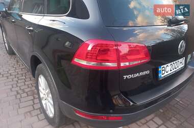 Внедорожник / Кроссовер Volkswagen Touareg 2011 в 