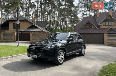 Позашляховик / Кросовер Volkswagen Touareg 2012 в 