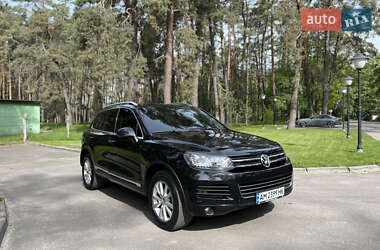Позашляховик / Кросовер Volkswagen Touareg 2012 в 