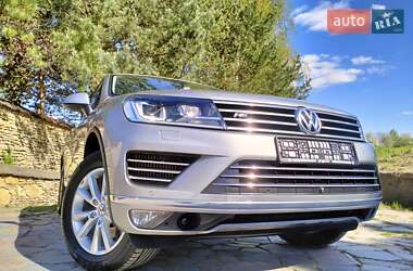 Внедорожник / Кроссовер Volkswagen Touareg 2017 в 