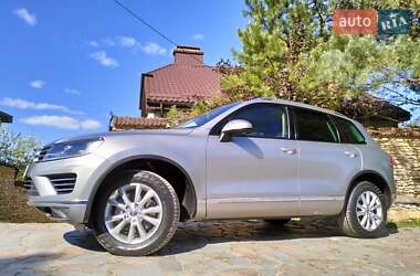 Внедорожник / Кроссовер Volkswagen Touareg 2017 в 