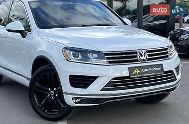 Позашляховик / Кросовер Volkswagen Touareg 2017 в 