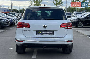 Позашляховик / Кросовер Volkswagen Touareg 2017 в 