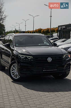 Позашляховик / Кросовер Volkswagen Touareg 2018 в 