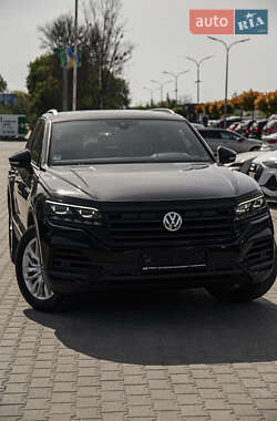 Позашляховик / Кросовер Volkswagen Touareg 2018 в 