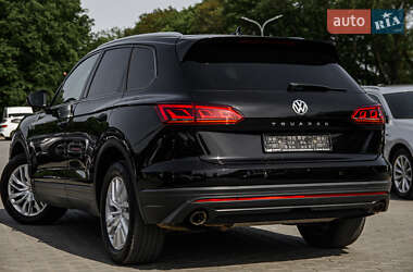 Позашляховик / Кросовер Volkswagen Touareg 2018 в 