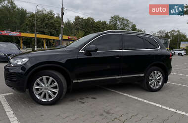 Внедорожник / Кроссовер Volkswagen Touareg 2011 в 