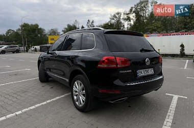 Внедорожник / Кроссовер Volkswagen Touareg 2011 в 