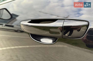 Внедорожник / Кроссовер Volkswagen Touareg 2011 в 